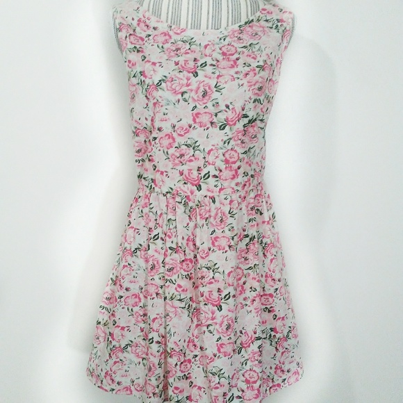 Topshop Dresses & Skirts - TopShop | floral pink and white dress size 8